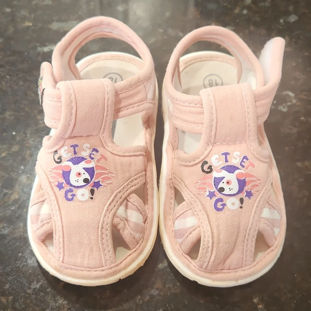 Toddler pink sandals Size 5